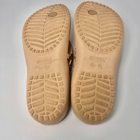 Crocs Women's KADEE Leopard Print Flip Flops Sandals Shoes Size 9 - Picture 6 of 6